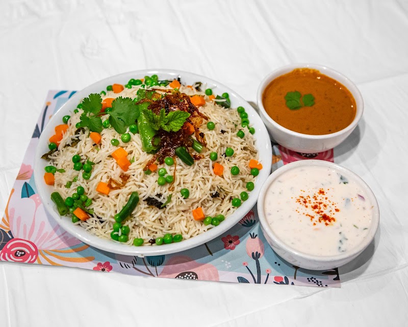 New Sitara Indian Cuisine & Bar photo 3